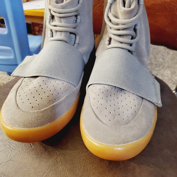 Yeezy 750 gray gums - Picture 4 of 6